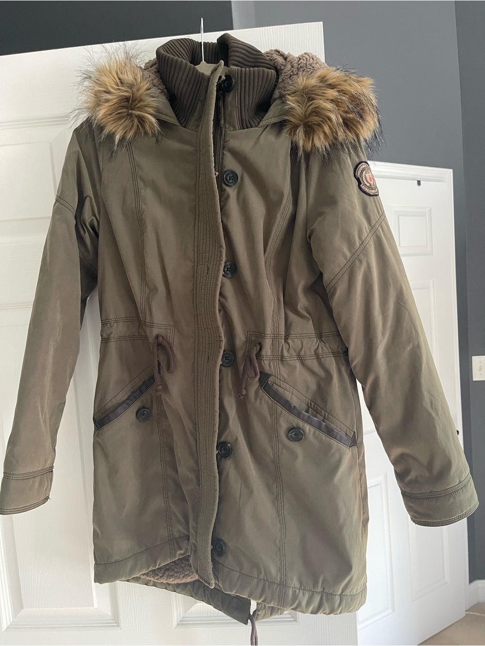 Abercrombie Women's Olive Green Parka Coat with Faux Fur Hood